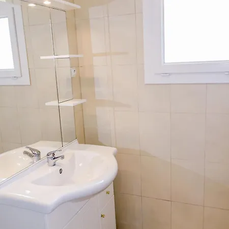 Camelia- Marjolene By Interhome *